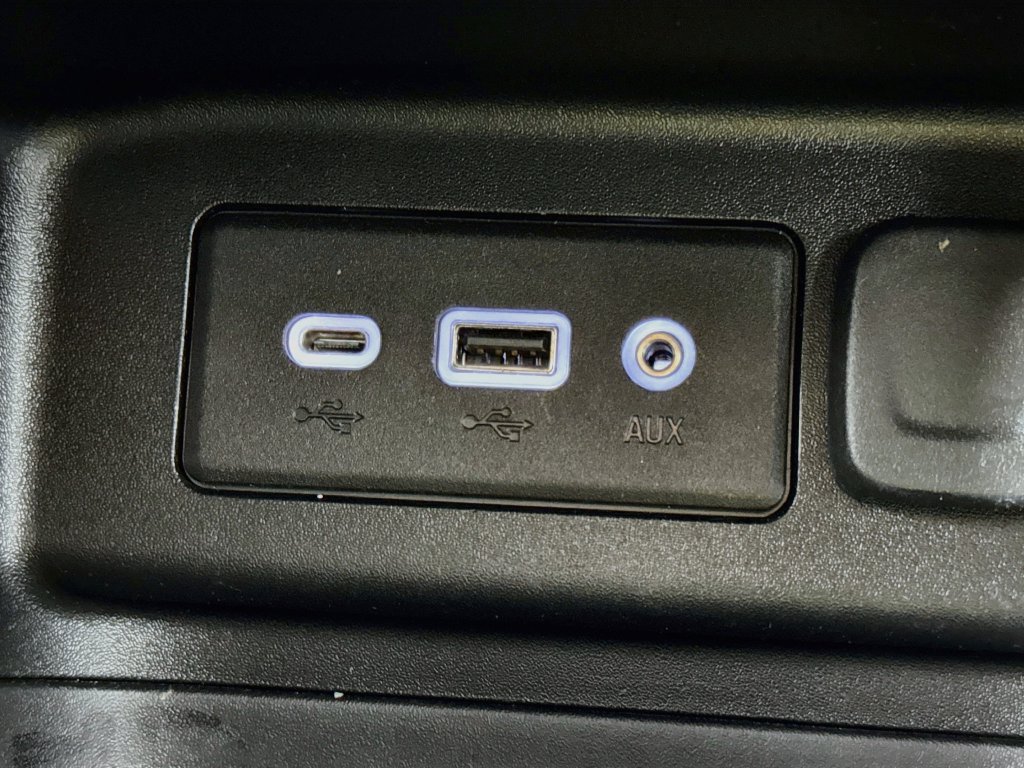 Used 2020 Chevrolet Equinox LT w/ LPO, Floor Liner Package AWD/4WD image 16