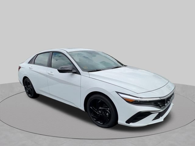 New 2026 Hyundai Elantra SEL Sport FWD image 2