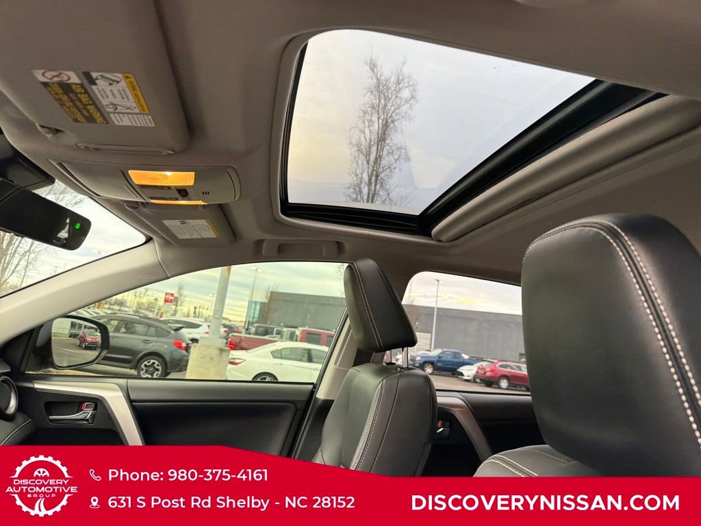 Used 2017 Toyota RAV4 Limited image 29