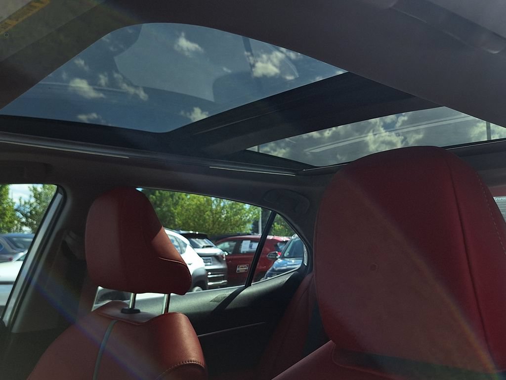 Used 2020 Toyota Camry XSE FWD image 26