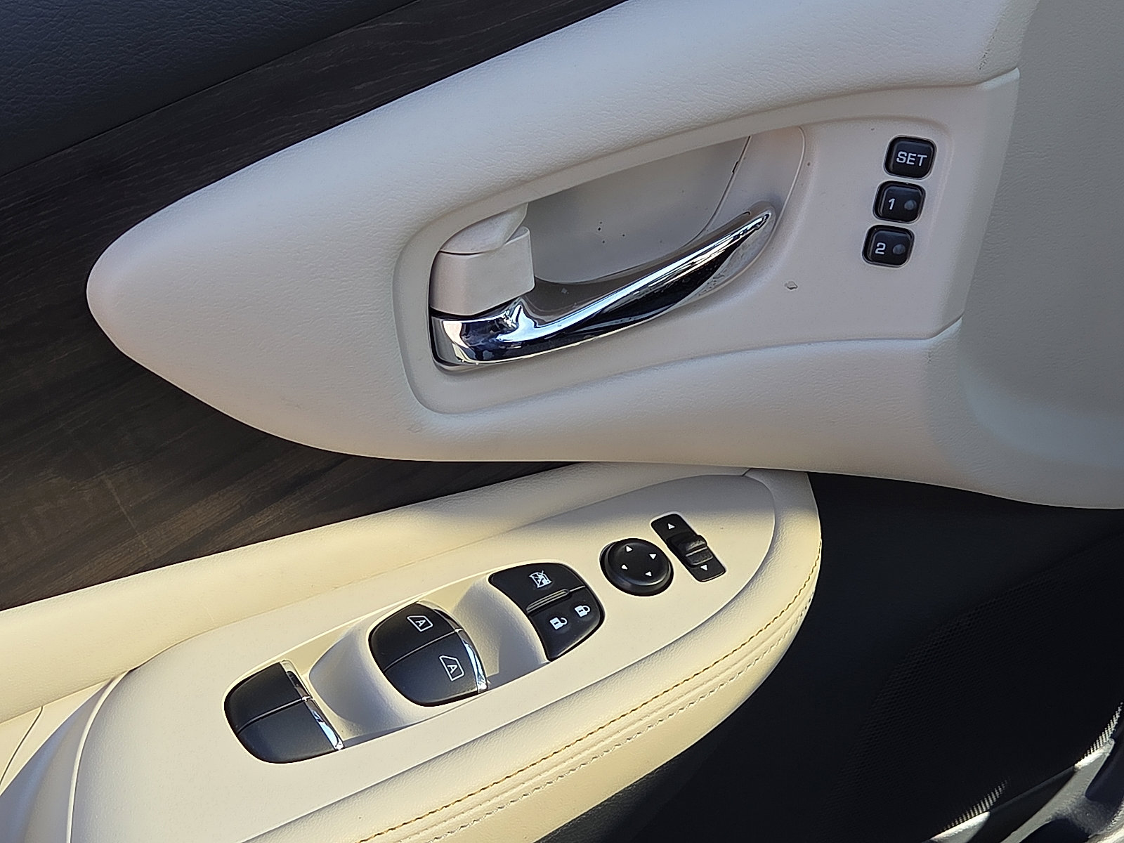 Used 2024 Nissan Murano Platinum w/ Cargo Package image 14