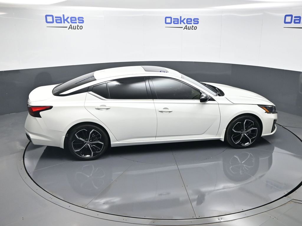 Used 2024 Nissan Altima 2.5 SR w/ SR Premium Package image 52