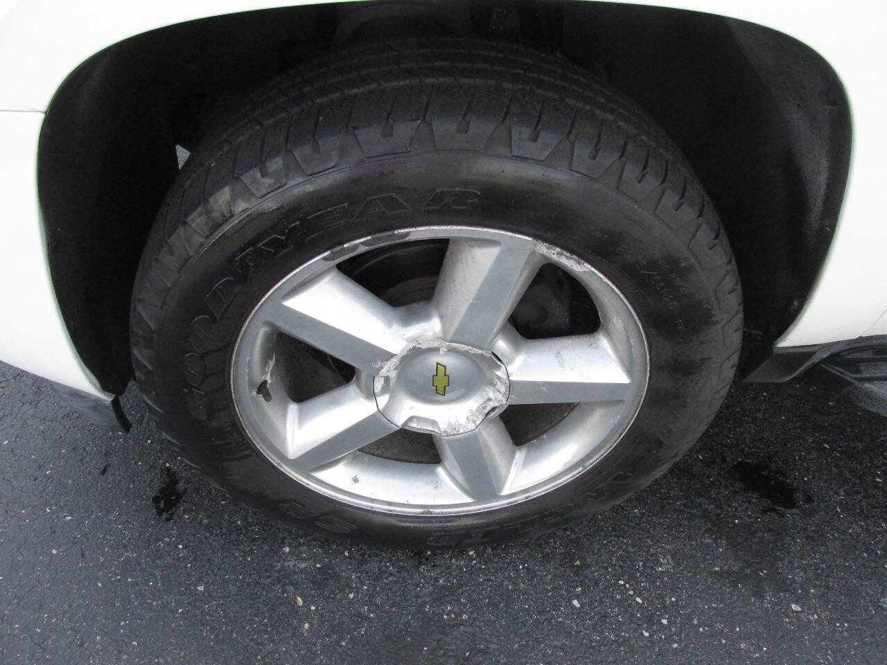 Used 2012 Chevrolet Suburban LTZ AWD/4WD image 35