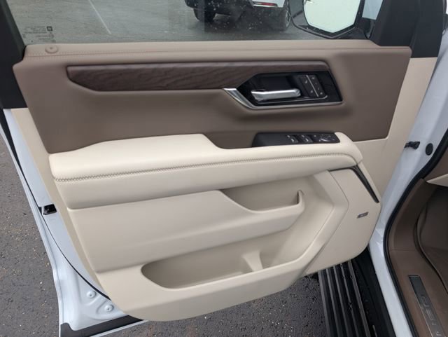 New 2026 GMC Yukon XL Denali w/ Denali Reserve Package image 13