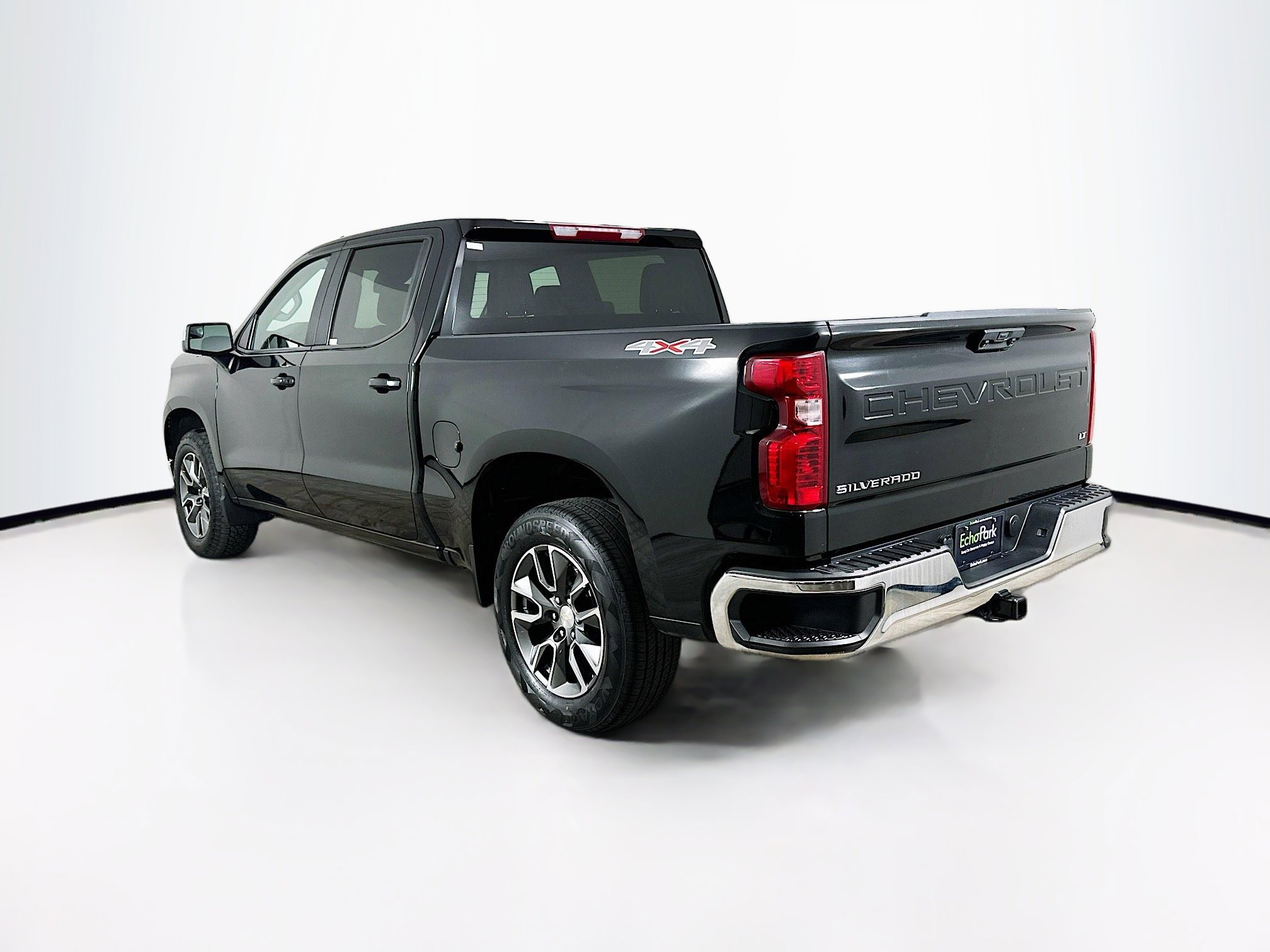 Used 2023 Chevrolet Silverado 1500 LT AWD/4WD image 5