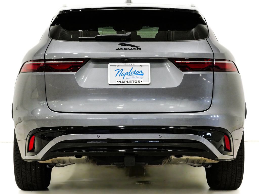 Used 2024 Jaguar F-PACE R-Dynamic S image 8