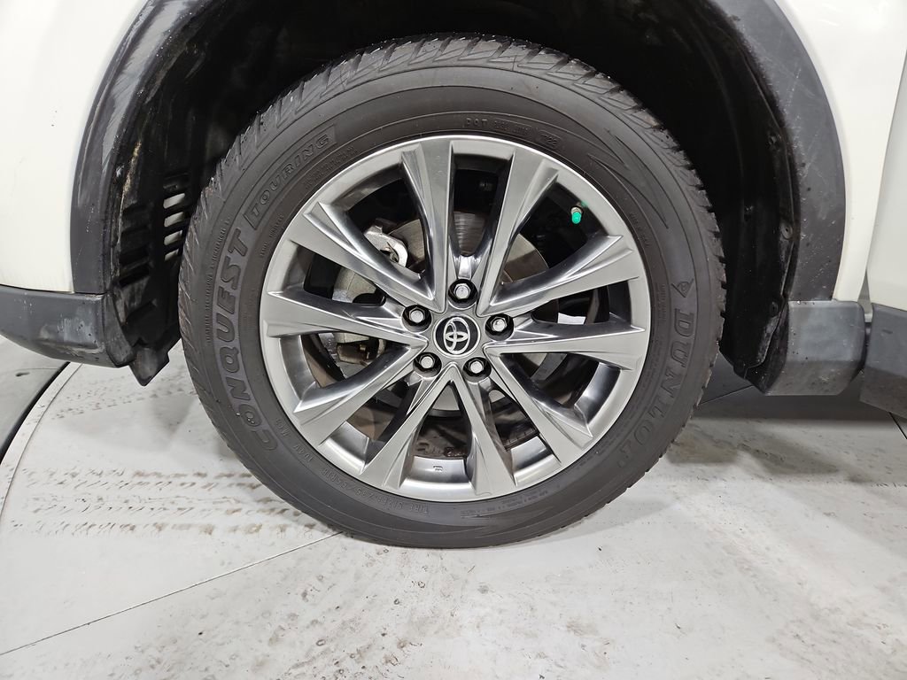 Used 2018 Toyota RAV4 Limited image 26