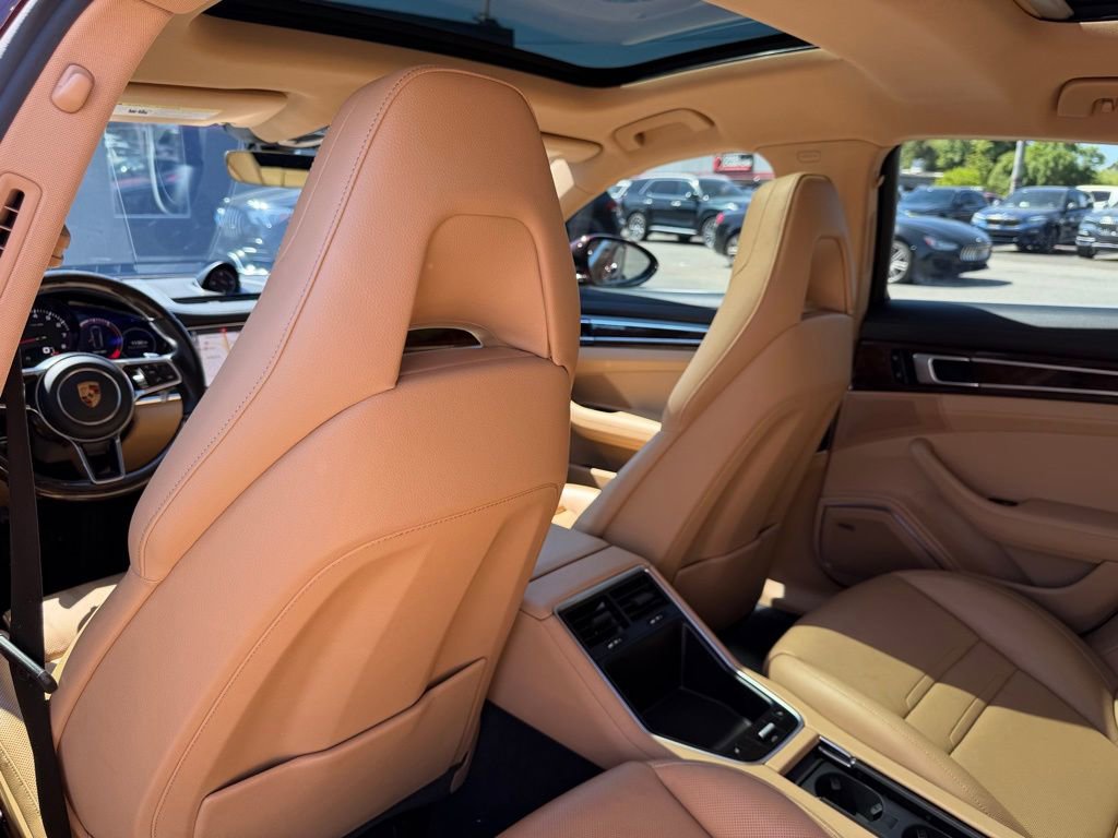 Used 2018 Porsche Panamera image 25