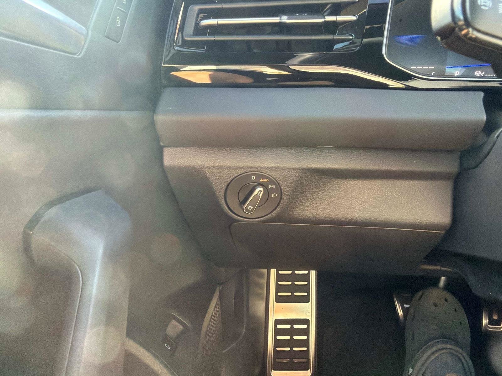 Certified 2026 Volkswagen Jetta Sport FWD image 27