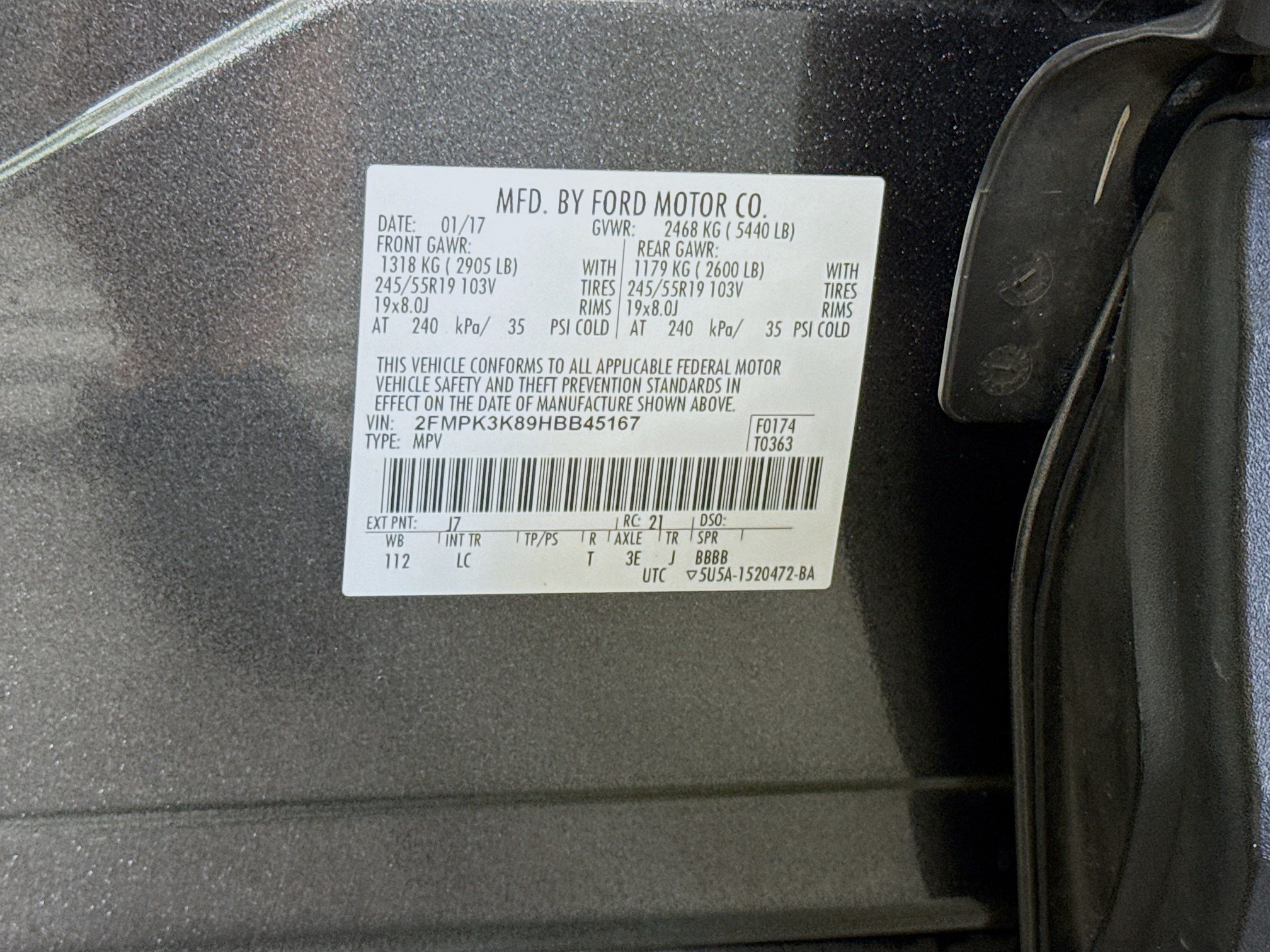 Used 2017 Ford Edge Titanium w/ Technology Package FWD image 40