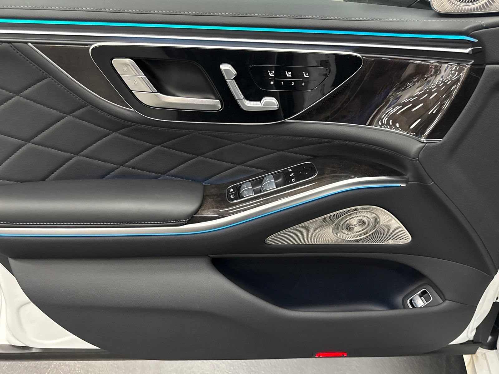 New 2027 Mercedes-Benz S 580 4MATIC Sedan image 16