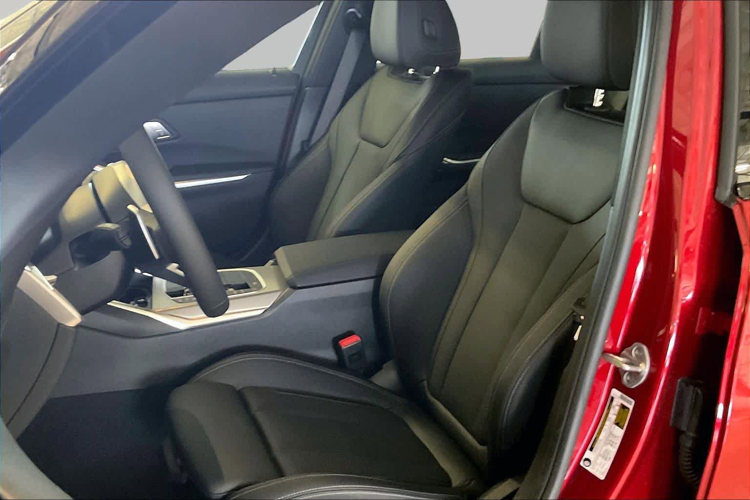 New 2026 BMW 330i Sedan w/ M Sport Package RWD image 9