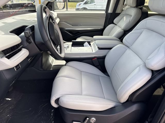 New 2026 Lincoln Navigator L Reserve w/ Jet Appearance Package AWD/4WD image 23