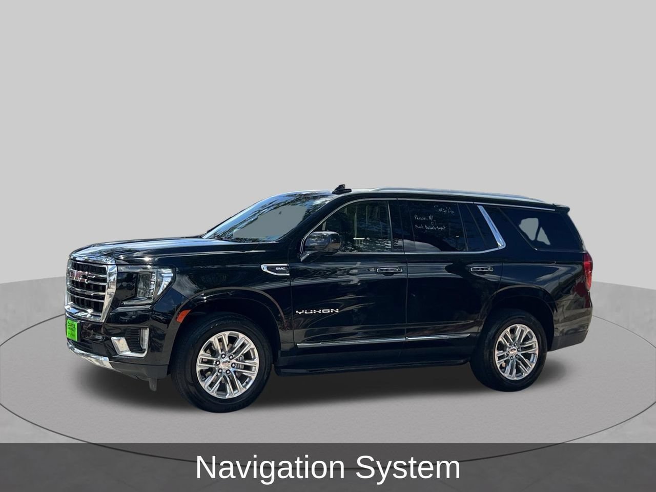 Used 2024 GMC Yukon SLT RWD image 2