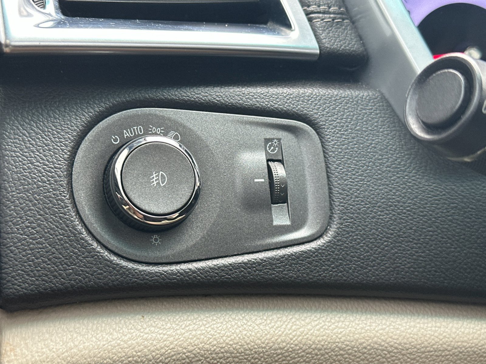 Used 2011 Cadillac SRX Performance FWD image 26
