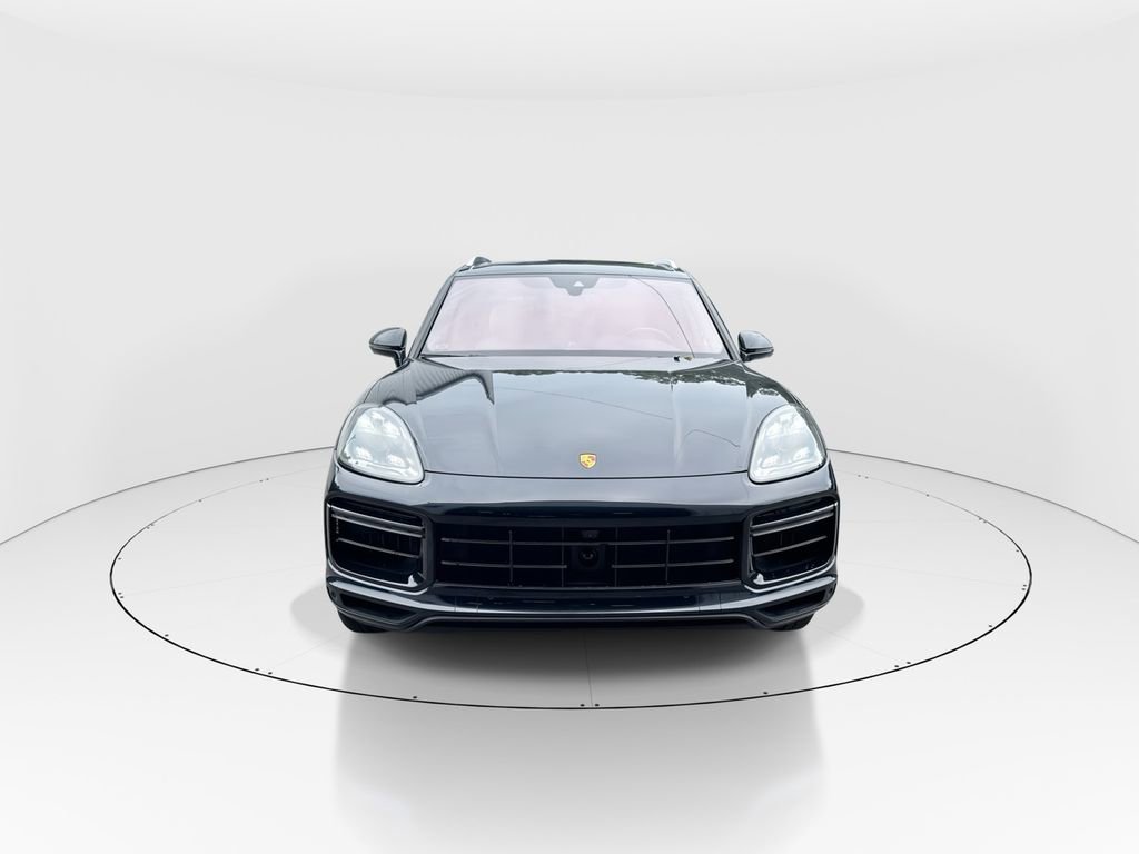 Used 2023 Porsche Cayenne Turbo S AWD/4WD image 3