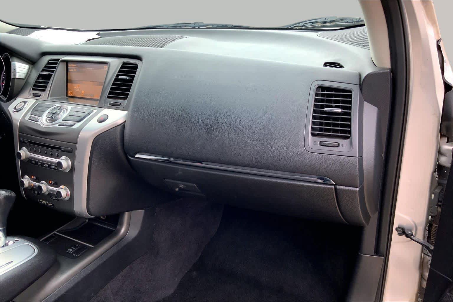 Used 2013 Nissan Murano SV AWD/4WD image 17