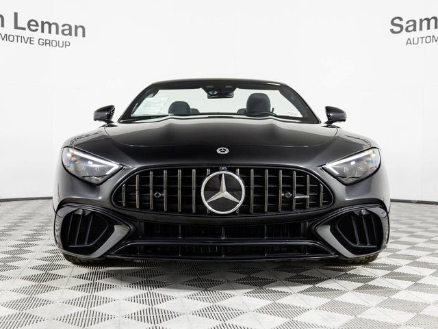 Used 2022 Mercedes-Benz SL 63 AMG 4MATIC w/ Driver Assistance Package image 4