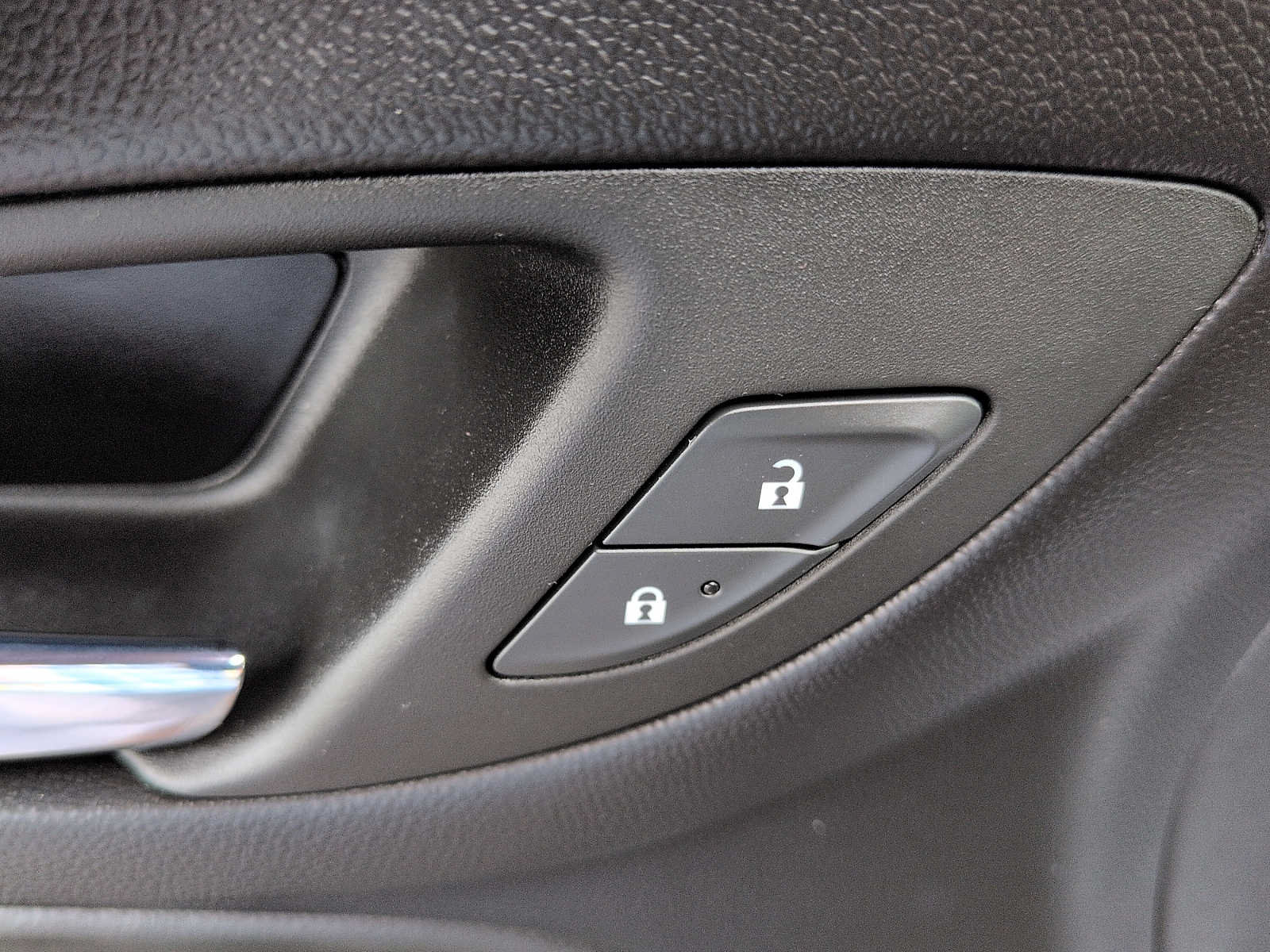 Used 2024 Chevrolet Equinox LT FWD image 13