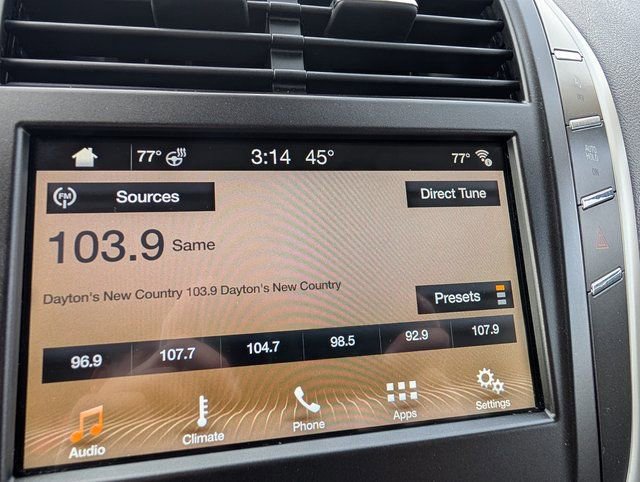 Used 2018 Lincoln MKC Select w/ Lincoln MKC Climate Package image 16