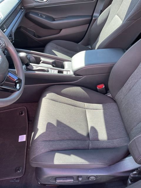 Used 2025 Honda Accord SE image 12