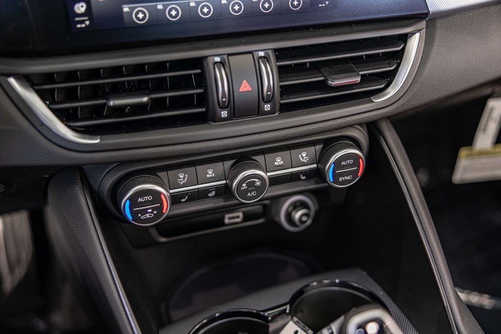 New 2026 Alfa Romeo Giulia AWD w/ Driving Assist Package image 28