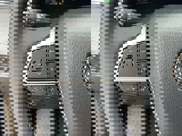 New 2026 Toyota Highlander Limited image 12