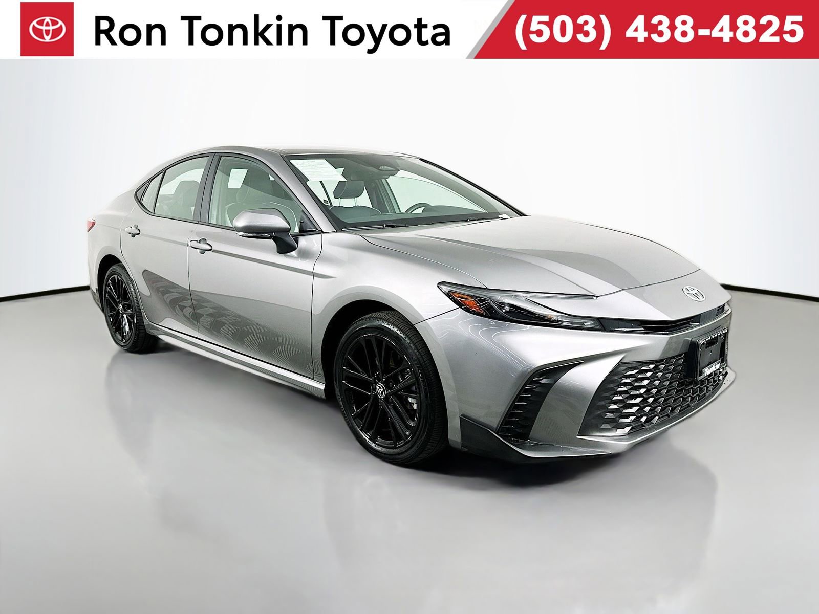 Certified 2025 Toyota Camry SE AWD/4WD image 1
