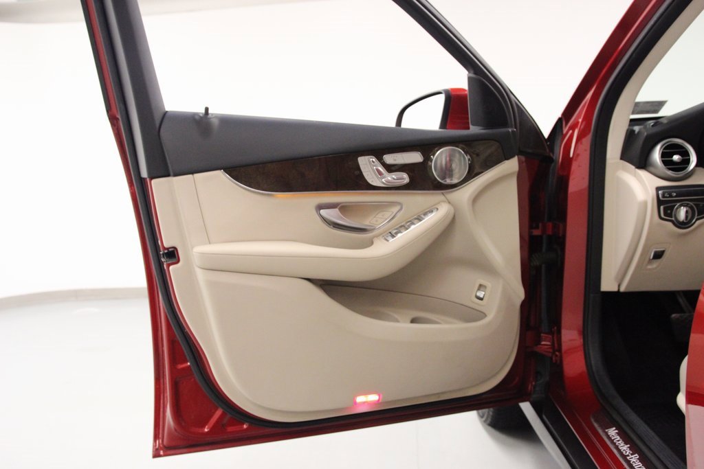 Used 2017 Mercedes-Benz GLC 300 4MATIC image 18