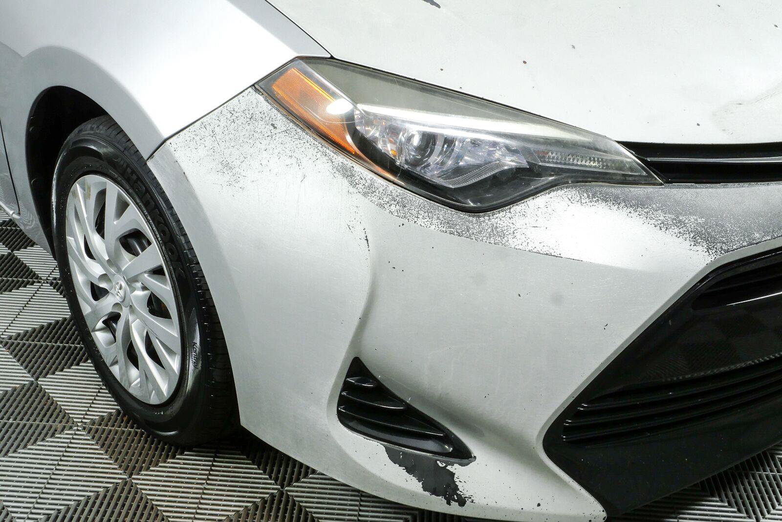 Used 2017 Toyota Corolla LE FWD image 32