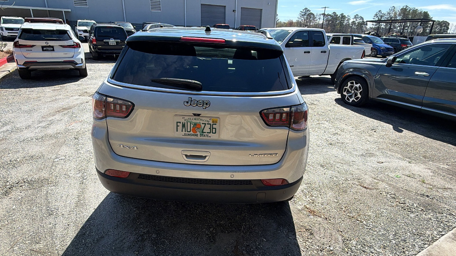 Used 2024 Jeep Compass Limited image 9