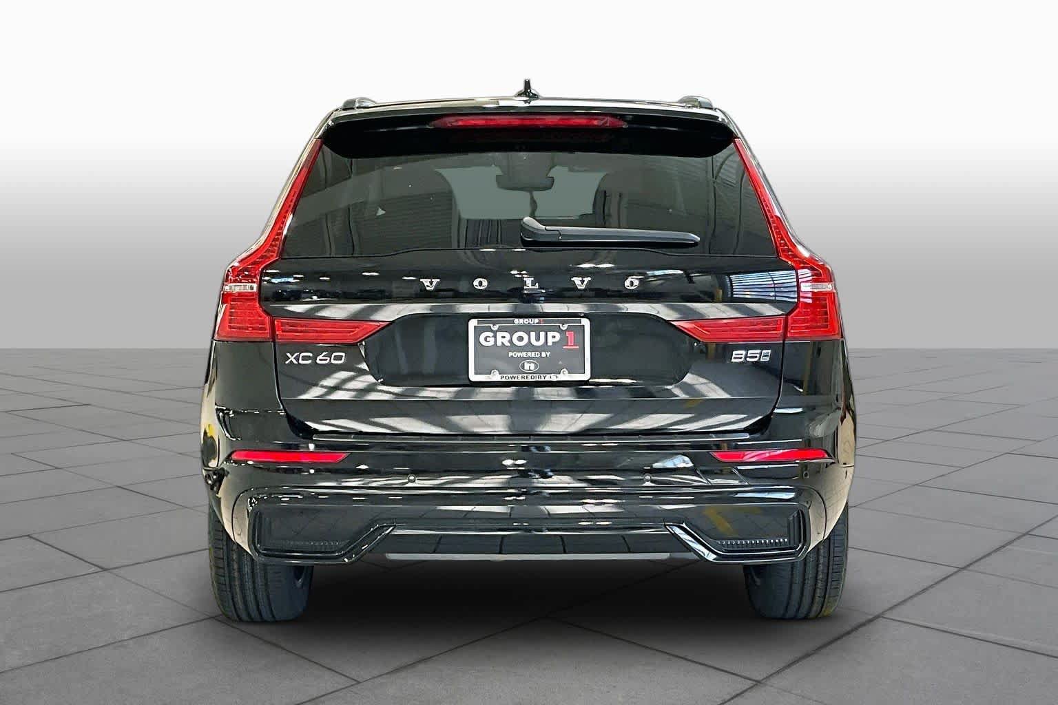 Certified 2024 Volvo XC60 B5 Plus w/ Protection Package Premier AWD/4WD image 5