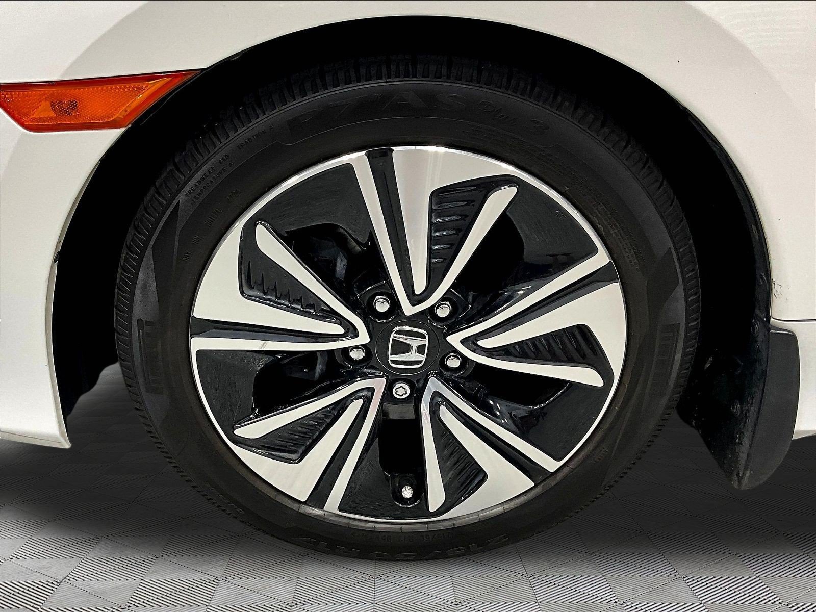 Used 2017 Honda Civic EX-T image 34