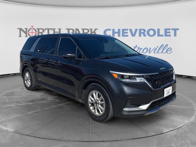 Used 2023 Kia Carnival LX