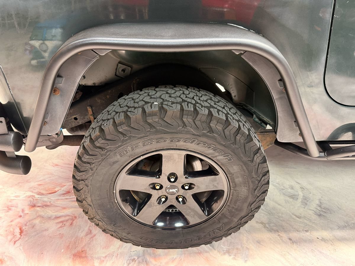 Used 2003 Jeep Wrangler Sahara AWD/4WD image 32