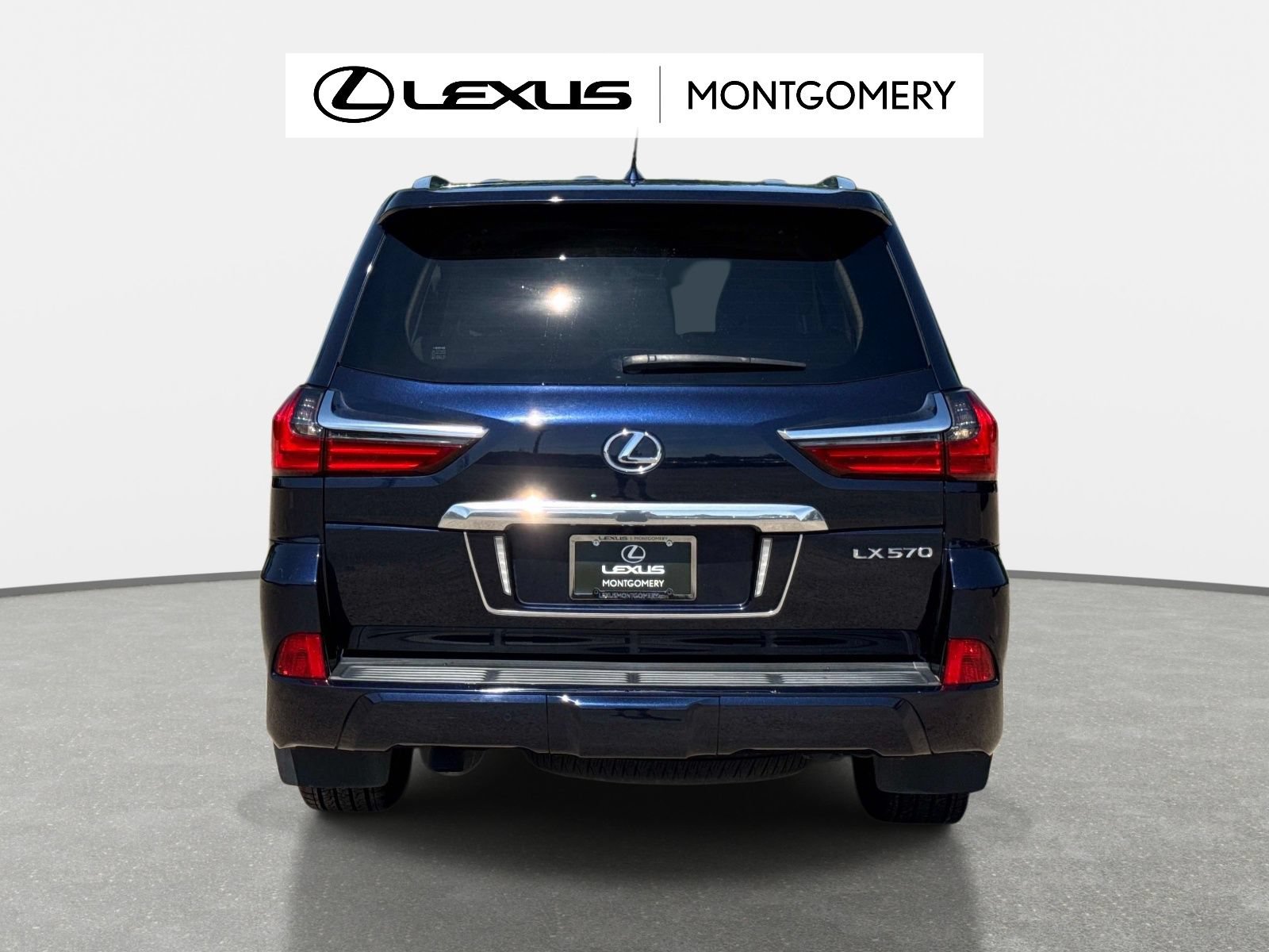 Used 2019 Lexus LX 570 4WD w/ Luxury Package image 4