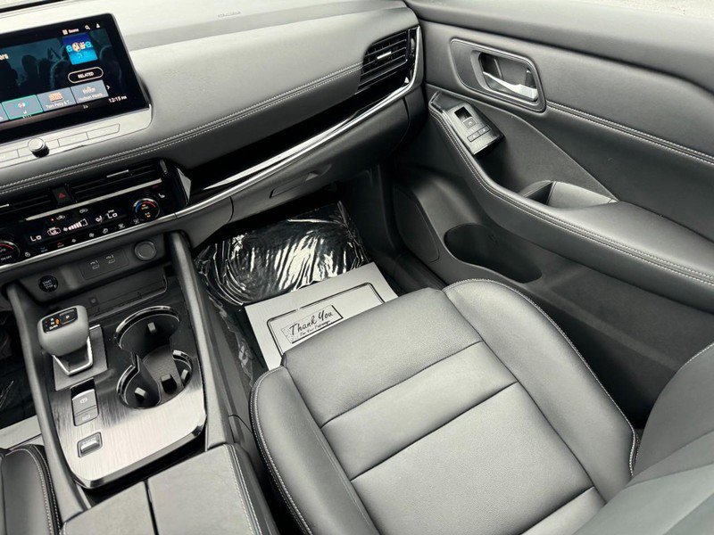 Used 2024 Nissan Rogue SL w/ SL Premium Package FWD image 15
