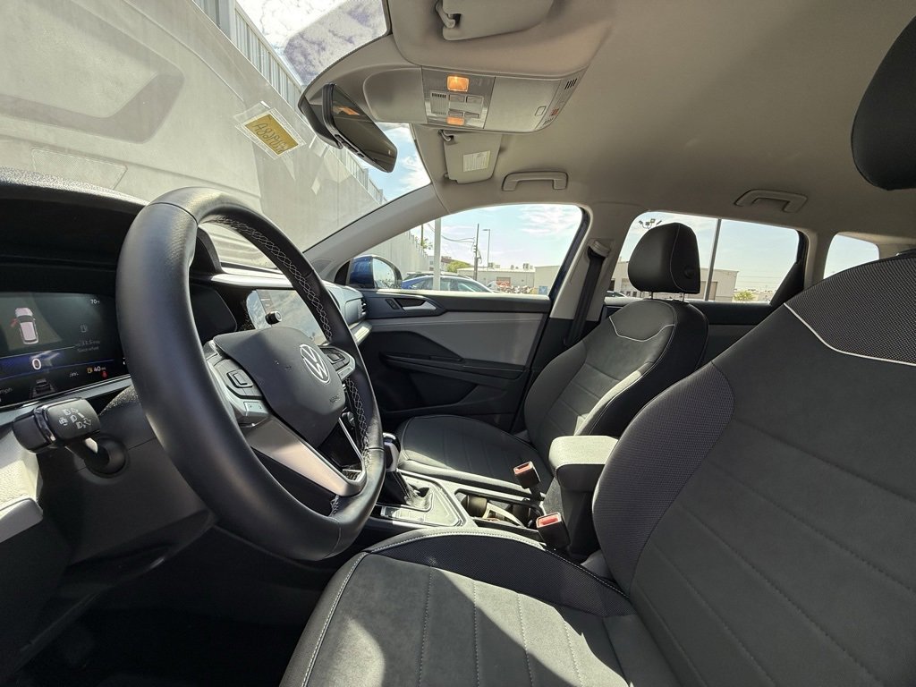 Certified 2024 Volkswagen Taos SE image 6
