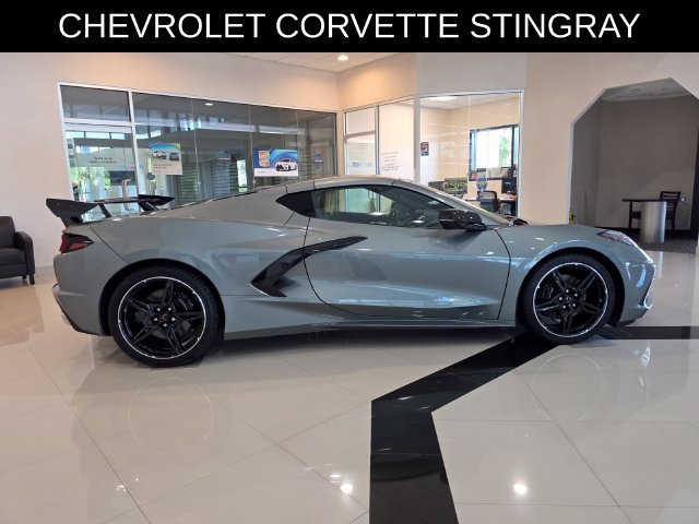 Used 2022 Chevrolet Corvette Stingray Preferred Cpe w/ 2LT RWD image 2