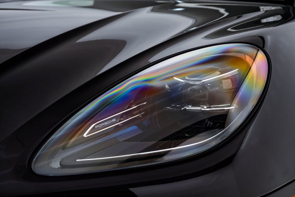 New 2026 Porsche Macan AWD/4WD image 7