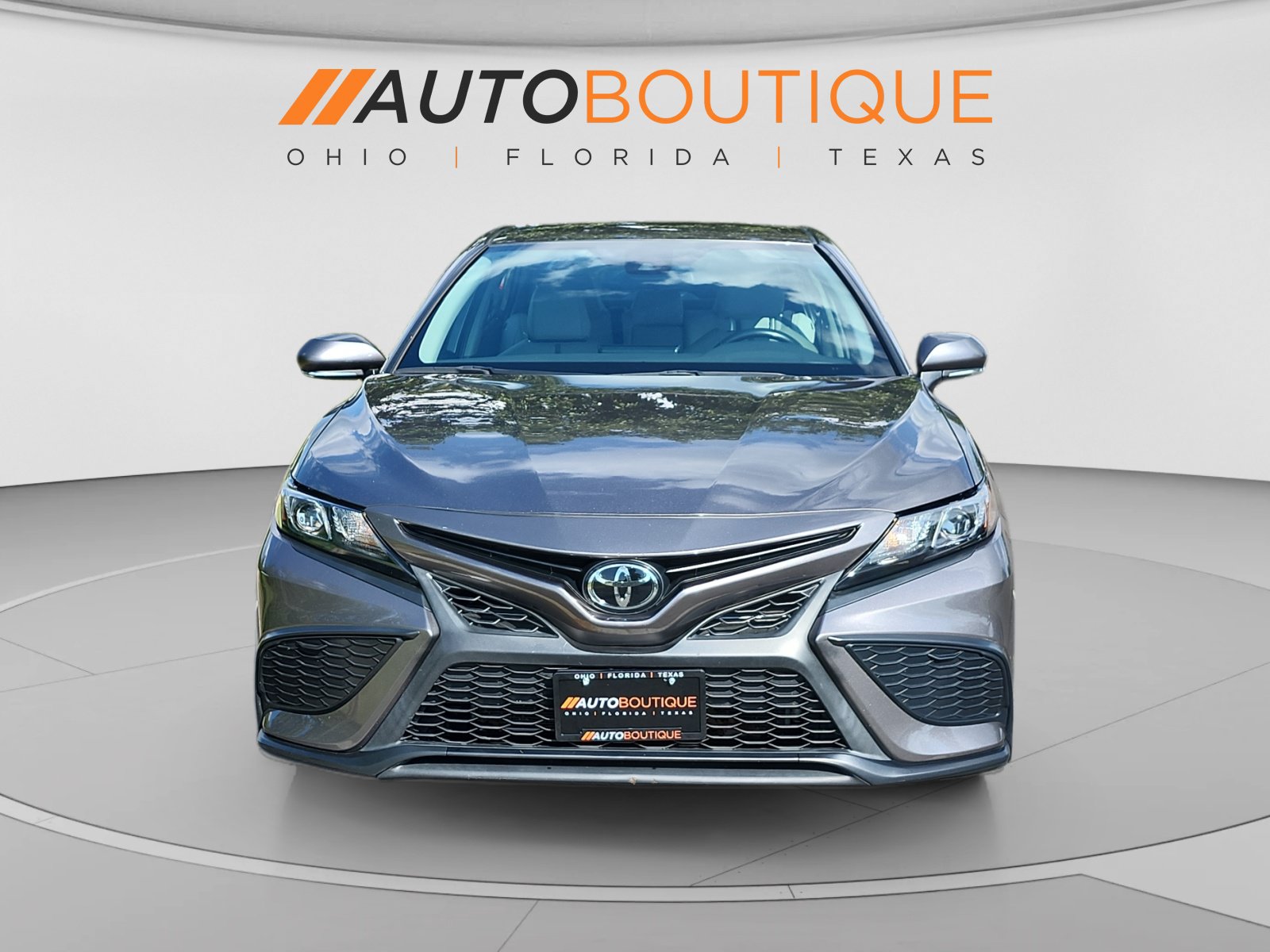 Used 2023 Toyota Camry SE FWD image 8