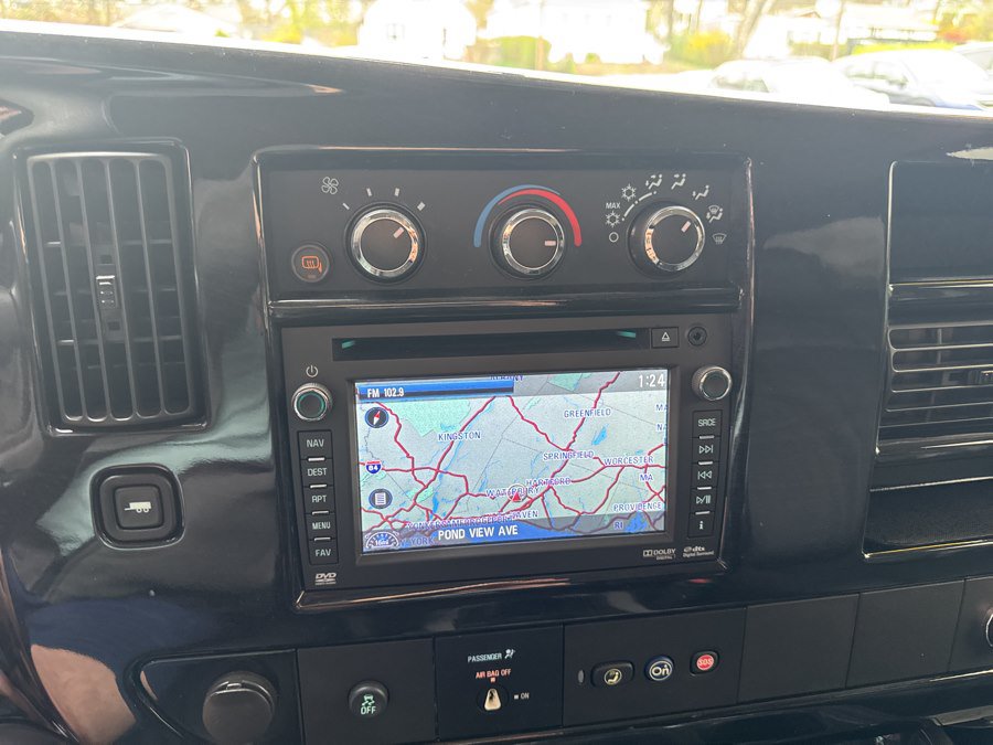 Used 2014 Chevrolet Express 2500 Extended RWD image 19