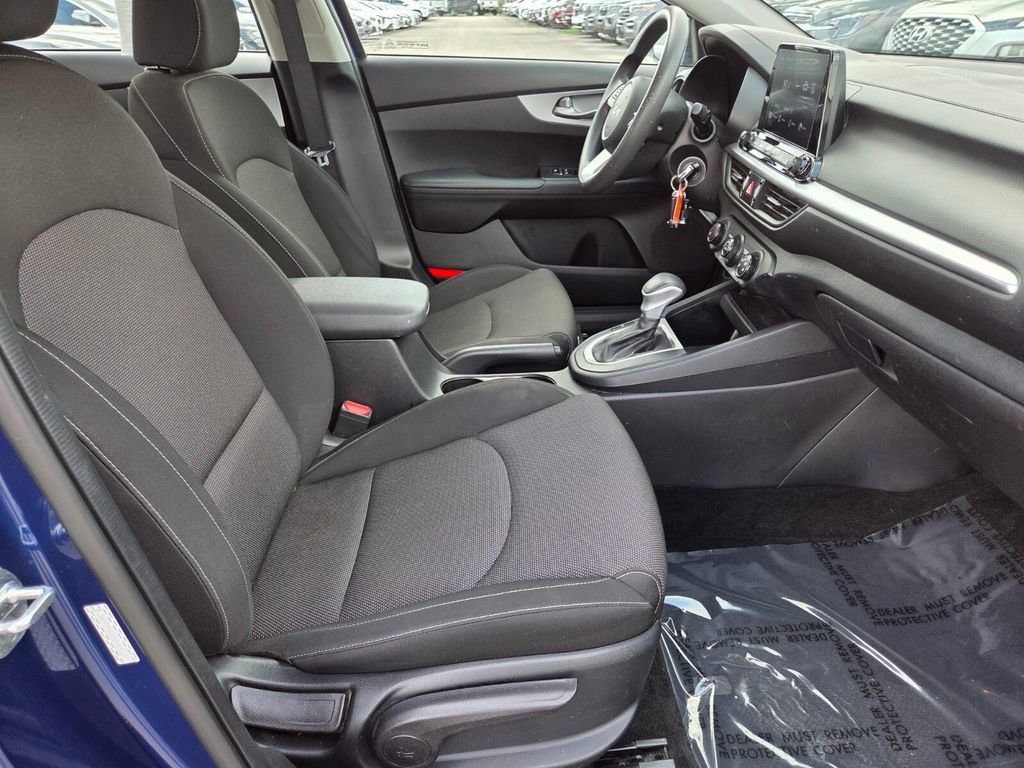 Used 2022 Kia Forte LXS w/ LXS Technology Package image 10