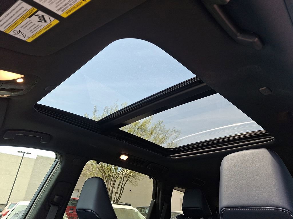 Used 2026 INFINITI QX60 Sport w/ Dark Cargo Package image 14