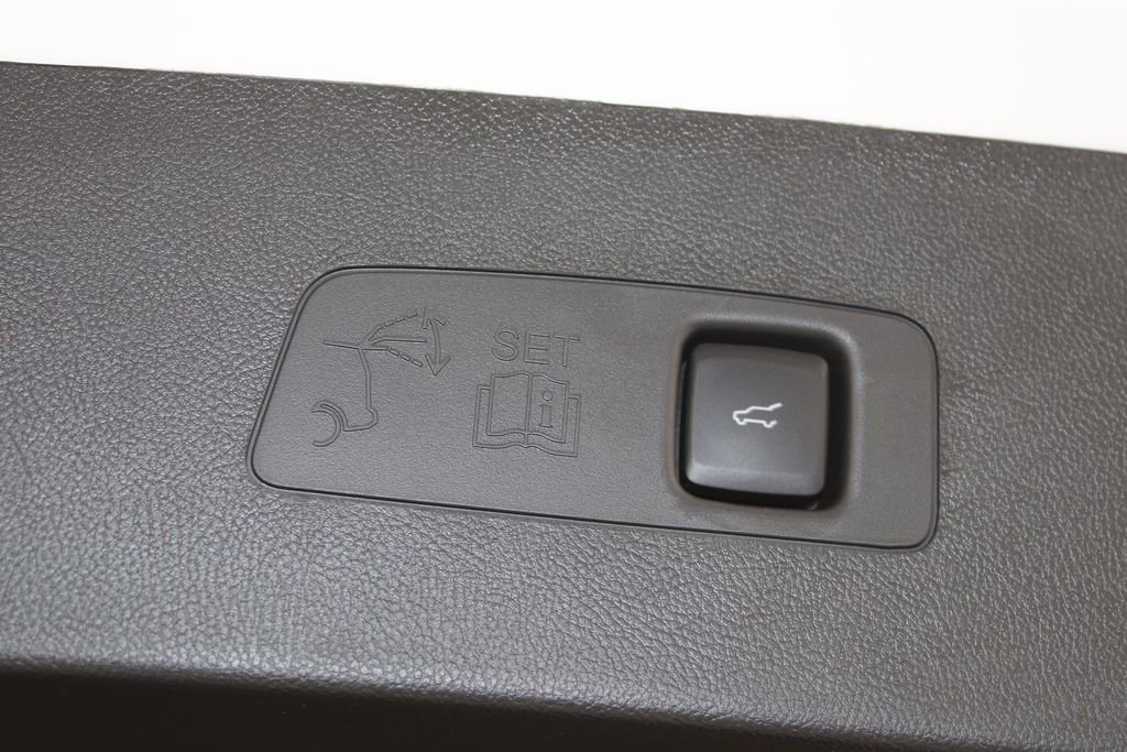 New 2026 Lincoln Corsair Reserve image 16