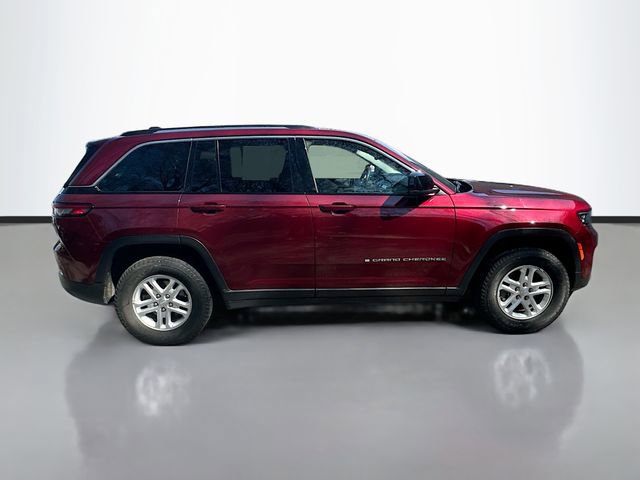 Used 2023 Jeep Grand Cherokee Laredo w/ Luxury Tech Group I image 5