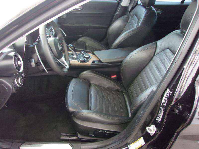 Used 2017 Alfa Romeo Giulia Ti w/ TI 19" Sport Package image 22