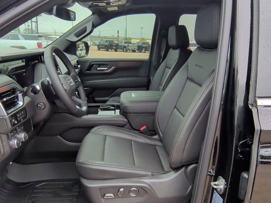 New 2026 GMC Yukon XL Denali w/ Sun & Power Step Package image 13
