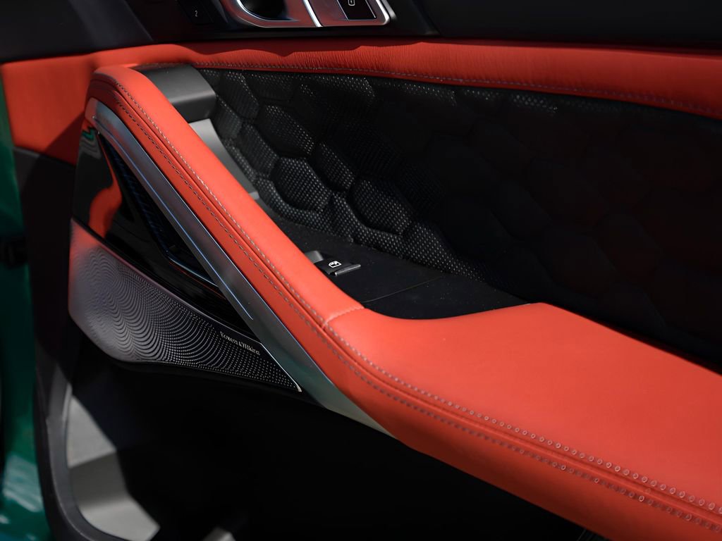 Used 2025 BMW X6 M Competition w/ Executive Package image 34