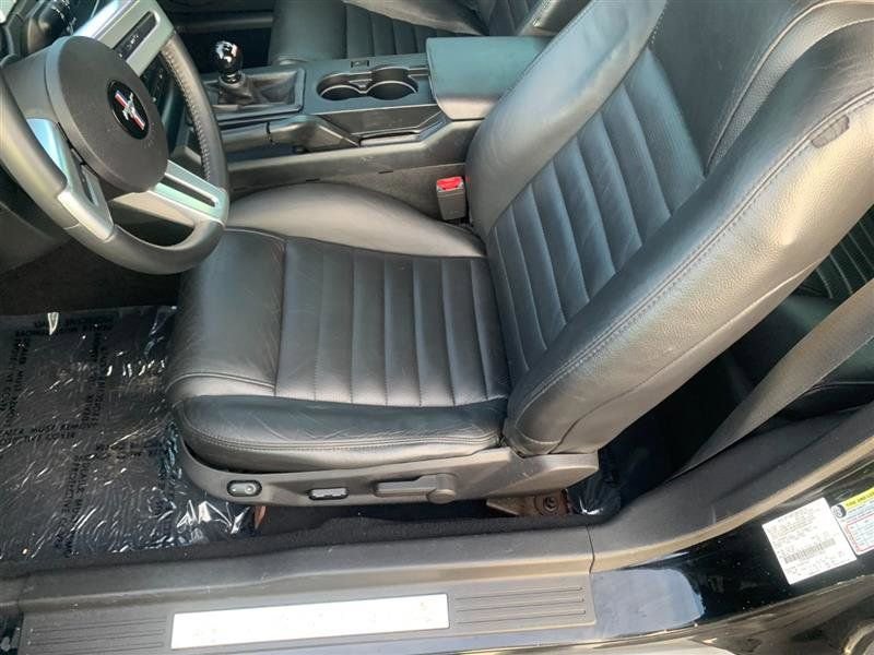 Used 2009 Ford Mustang GT RWD image 25